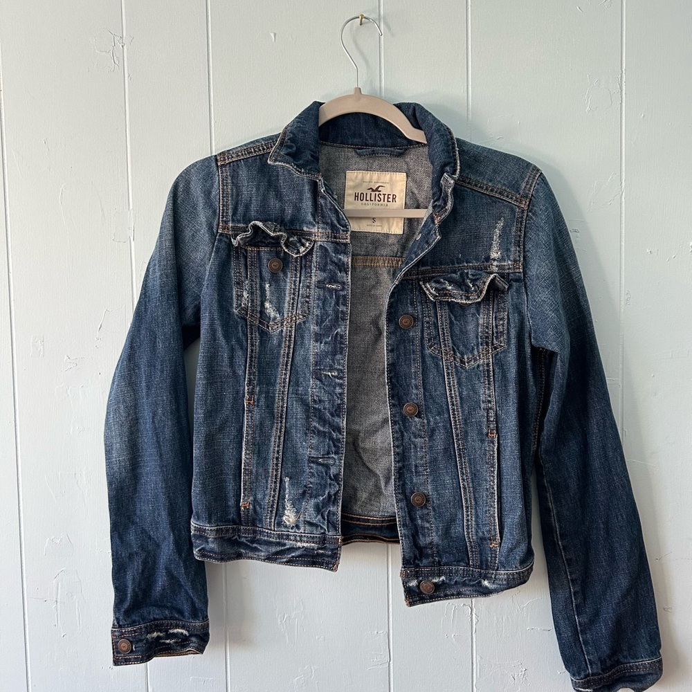 DENIM JACKET BUTTONED DOWN (BEACHY/AQUAMARINE/CARRIE BRADSHAW VIBES) 🌊💅👧